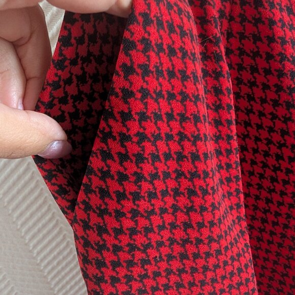 Soho Apparel Houndstooth Pull-on Pants Red and Black Trousers Size Medium - Picture 5 of 8